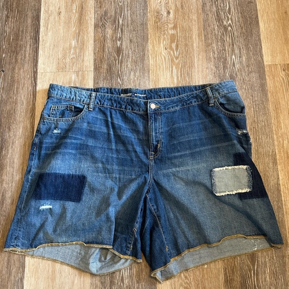 Old Navy Distressed Patchwork Jean
Shorts Size Plus Size 26 - Picture 1 of 10